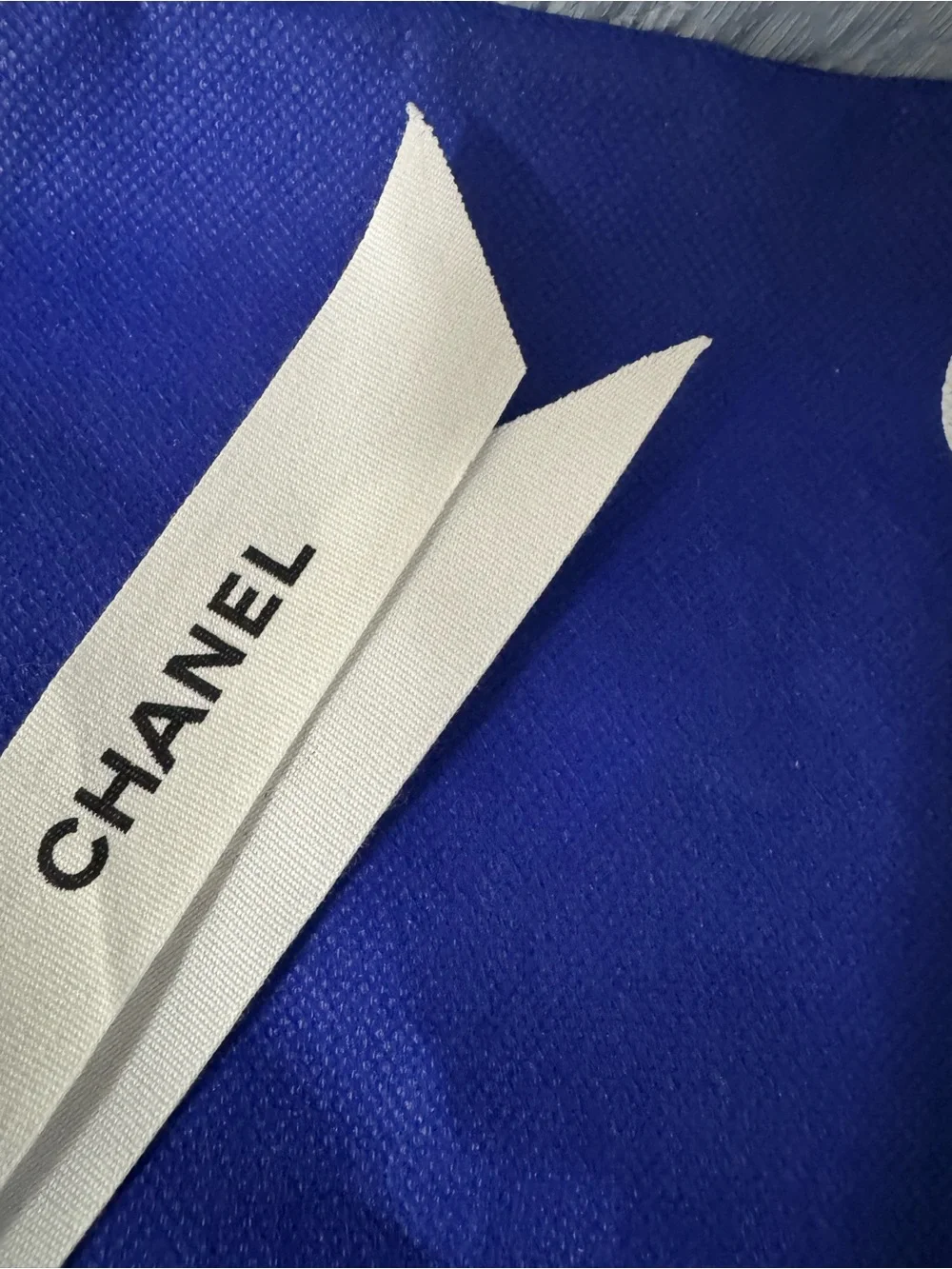 CHANEL 💯 Authentic Iconic White with Black Logo branding  Ribbon. — SEE NOTES
